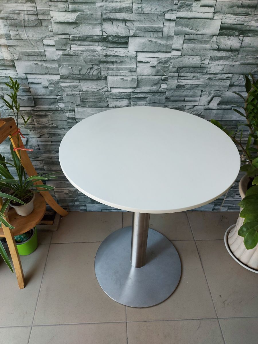 Bàn tròn chân trụ inox