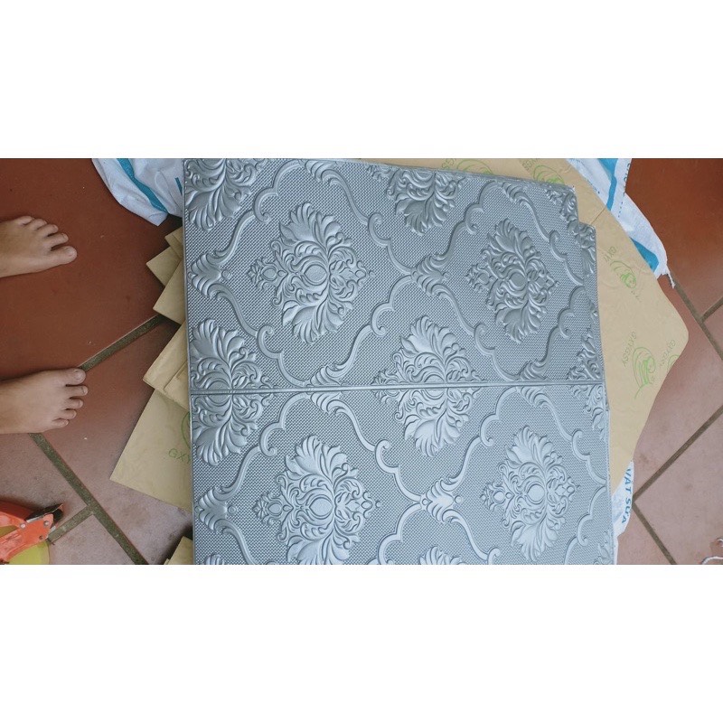 Xốp Dán Tường Giả Da Tân Cổ Điển KT 70x77 Dày 4mm