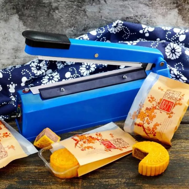 Máy hàn miệng túi nilon dập tay 20cm pfs200 - máy dập miệng túi cao cấp. máy hàn miệng túi nilon dập tay impulse sealer 20cm pfs-200 điện áp 220v/50hz chiều dài đường hàn 200mm.