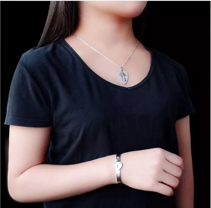 Set bộ đôi vòng tay chìa khóa trái tim
