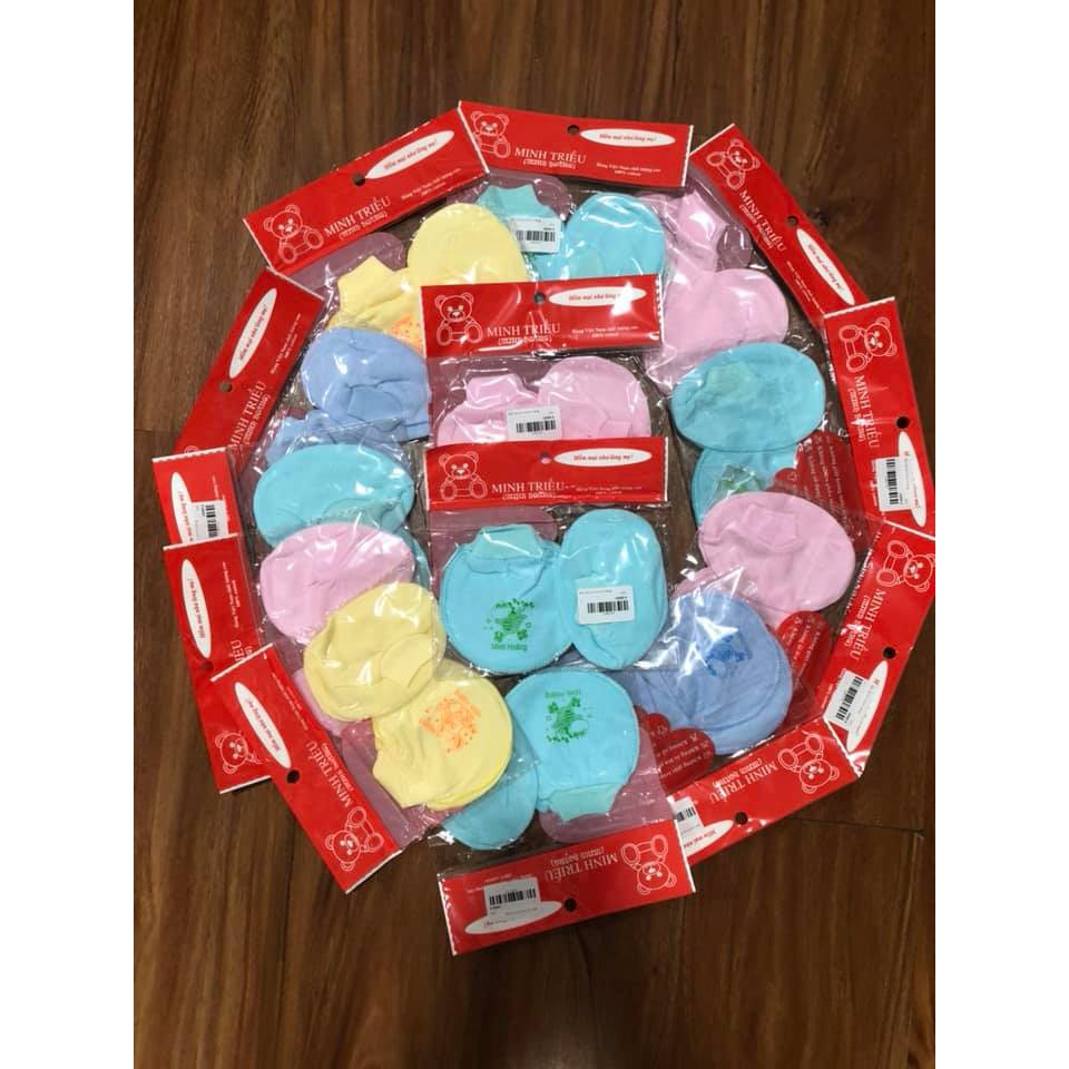 2 Set Bao tay chân sơ sinh Minh Hoàng (1 set bao gồm 1 bộ bao tay và 1 bộ bao chân)