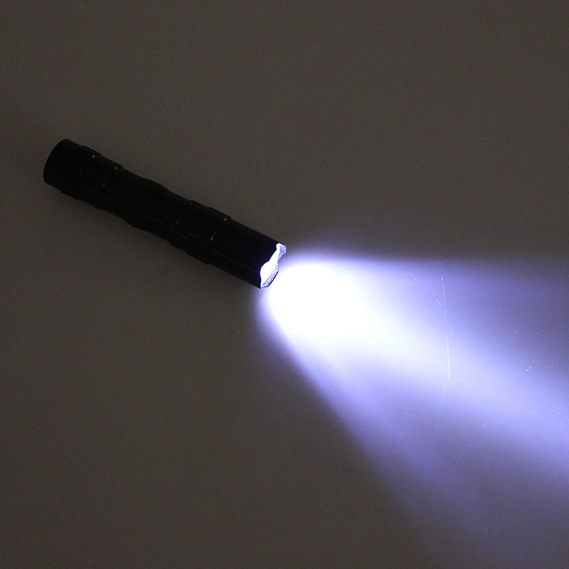 Đèn Led Mini Cầm Tay Dùng Pin