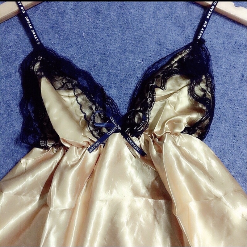 Đồ ngủ sexy nữ-Bộ ngủ 2 dây chất phi lụa mặc cực mát free size 40-55kg(ảnh+video thật)