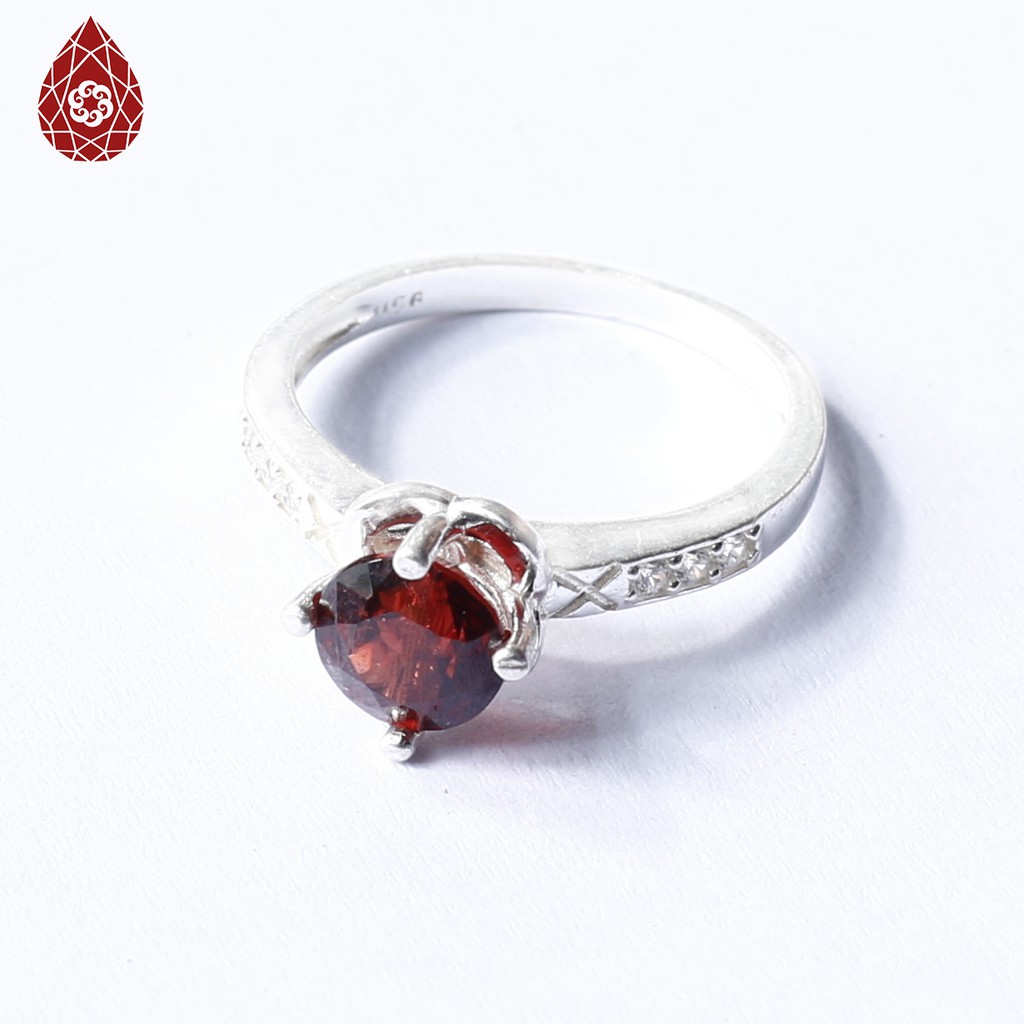 Nhẫn bạc họa tiết đơn giản đính garnet cao cấp - ngọc quý