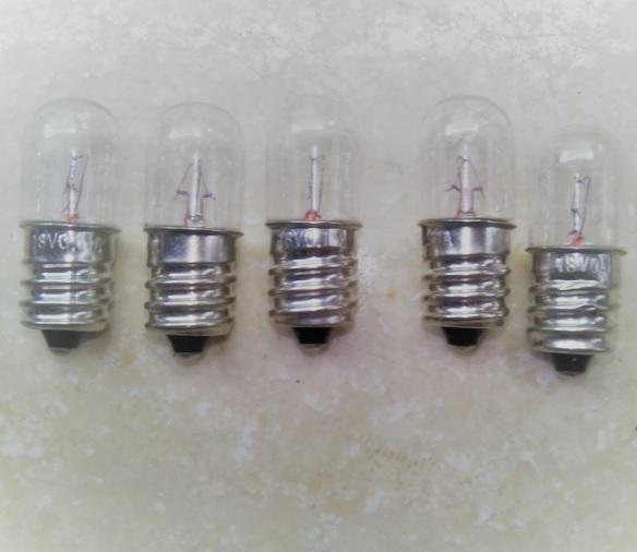 Bóng đèn sợi đốt 18V 0.11A đuôi xoáy 12mm E12