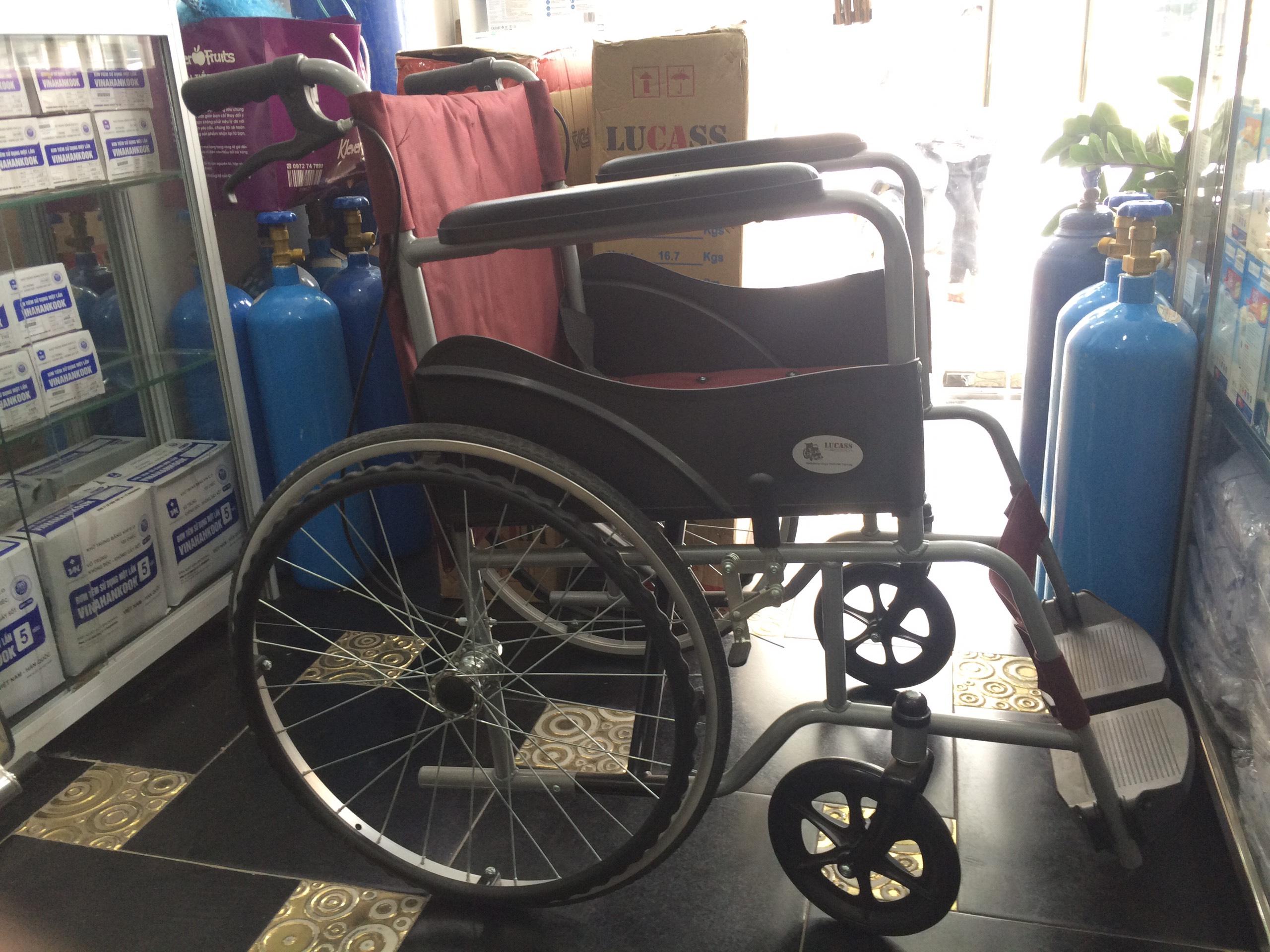 Xe lăn Lucass X75J dành cho người già