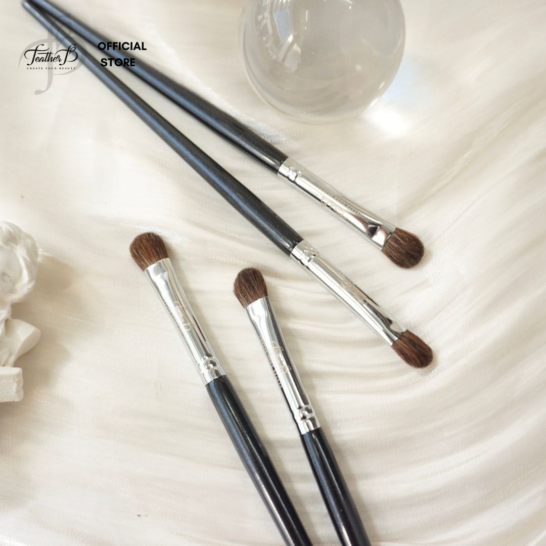 Cọ tán bầu mắt nhỏ feather b 15