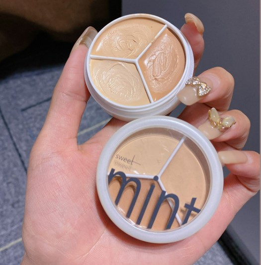 Kem Che Khuyết Điểm 3 Ô Sweet Mint