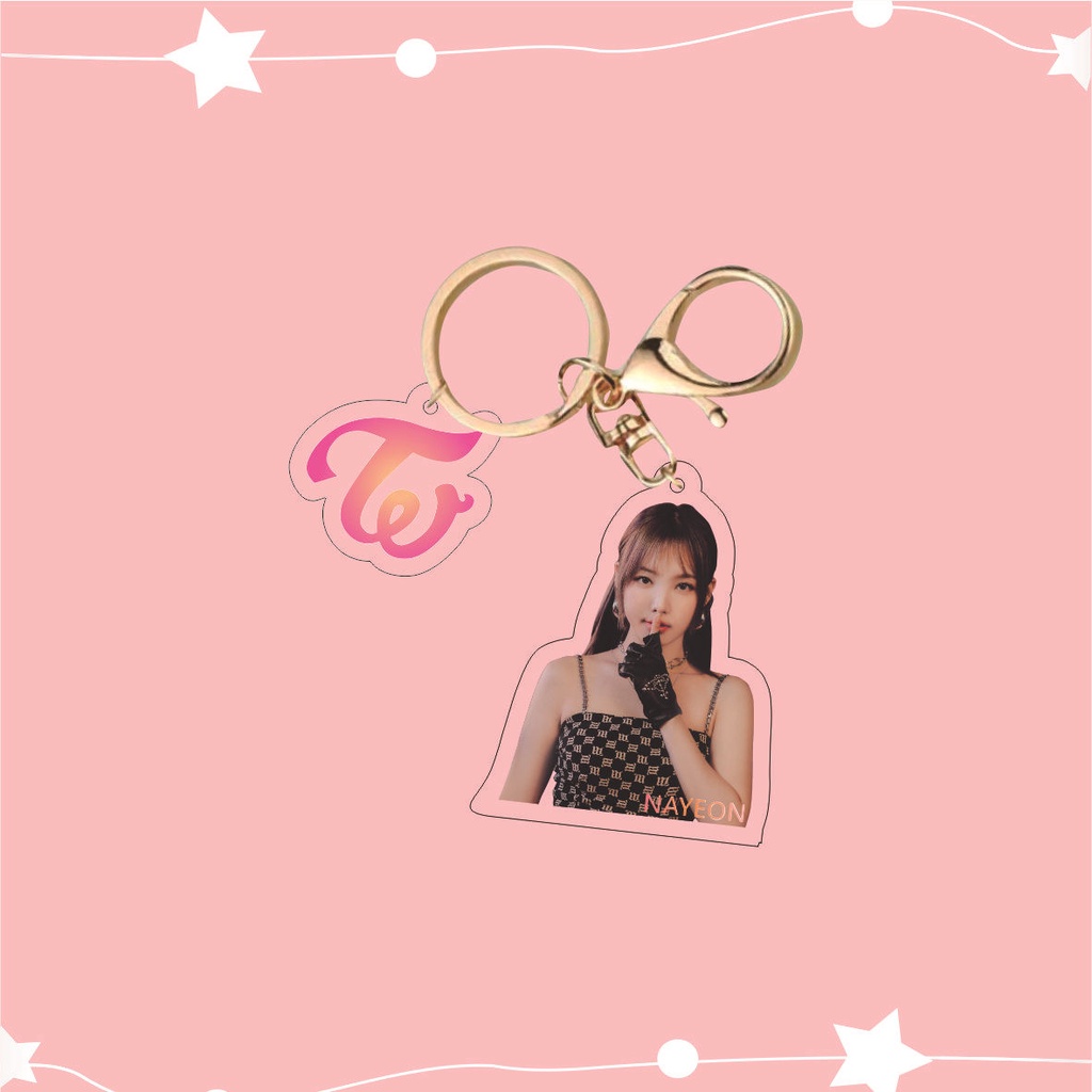 Móc chìa khóa gắn hình các thành viên nhóm nhạc twice yb2