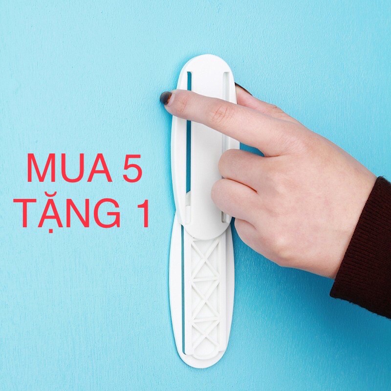 [HCM]Giá treo ổ cắm điện điều khiển điều hòa tiện ích