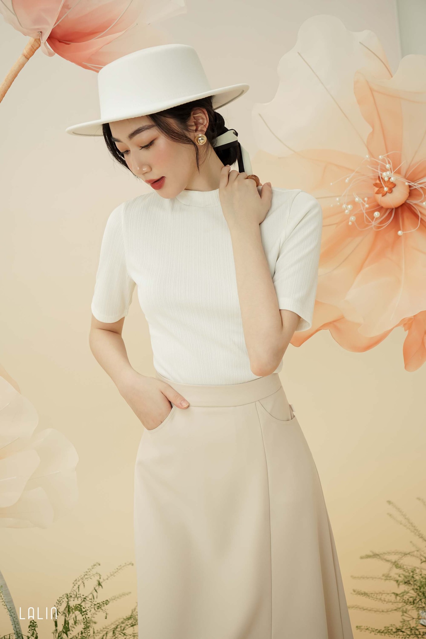 Áo thun tăm nữ ngắn tay LALIN form ôm basic Shari