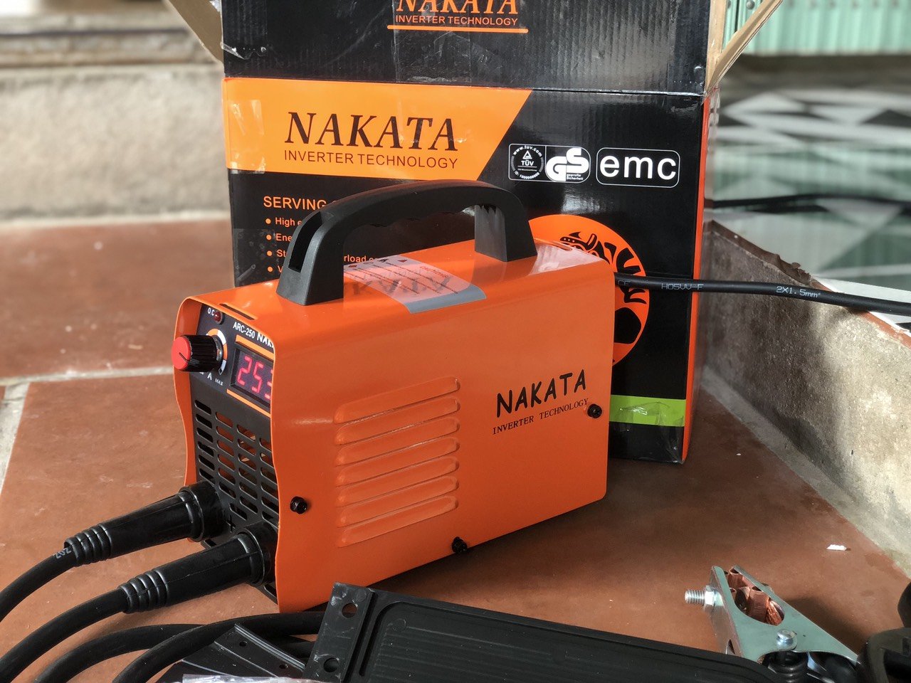 FREESHIP máy hàn điện tử mini NAKATA 250a kèm phụ kiện