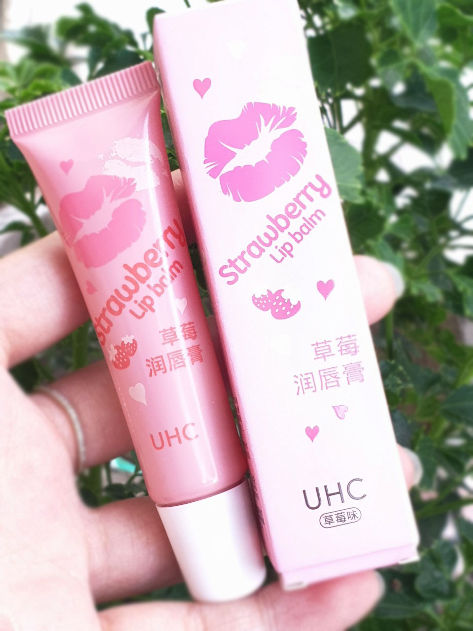 Son dưỡng làm hồng môi chiết xuất trái cây- son dưỡng dâu uhc