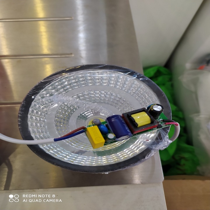 Đèn bơ, đèn lon 12w đổi mầu 3 chế độ