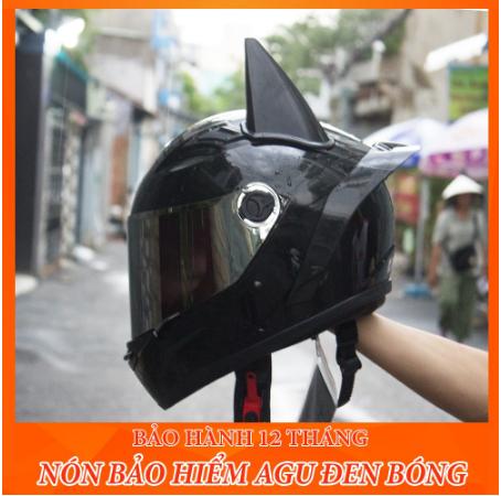 Mũ bảo hiểm AGU Fullface Đen Bóng Gắn Sừng BATMAN và Đuôi Gió (Bảo Hành 12 Tháng)