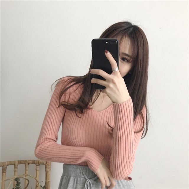 Áo len lông cừu cổ tim mềm mại