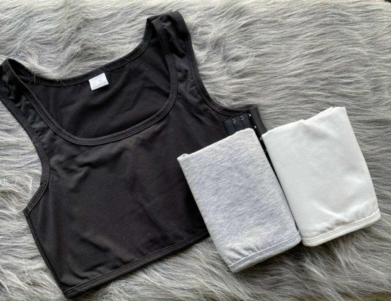 ÁO NỊT NGỰC TOMBOY CÓ VIỀN