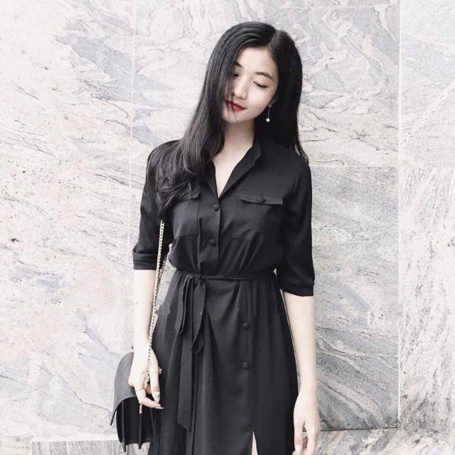 Đầm đen dài nút bọc