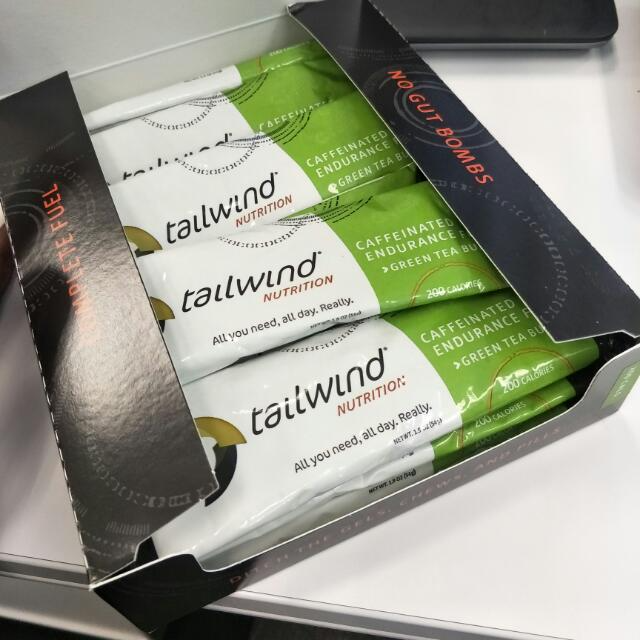 Thực Phẩm Bổ Sung TailWind Caffeinated Endurance Fuel Green Tea Buzz 2 serving
