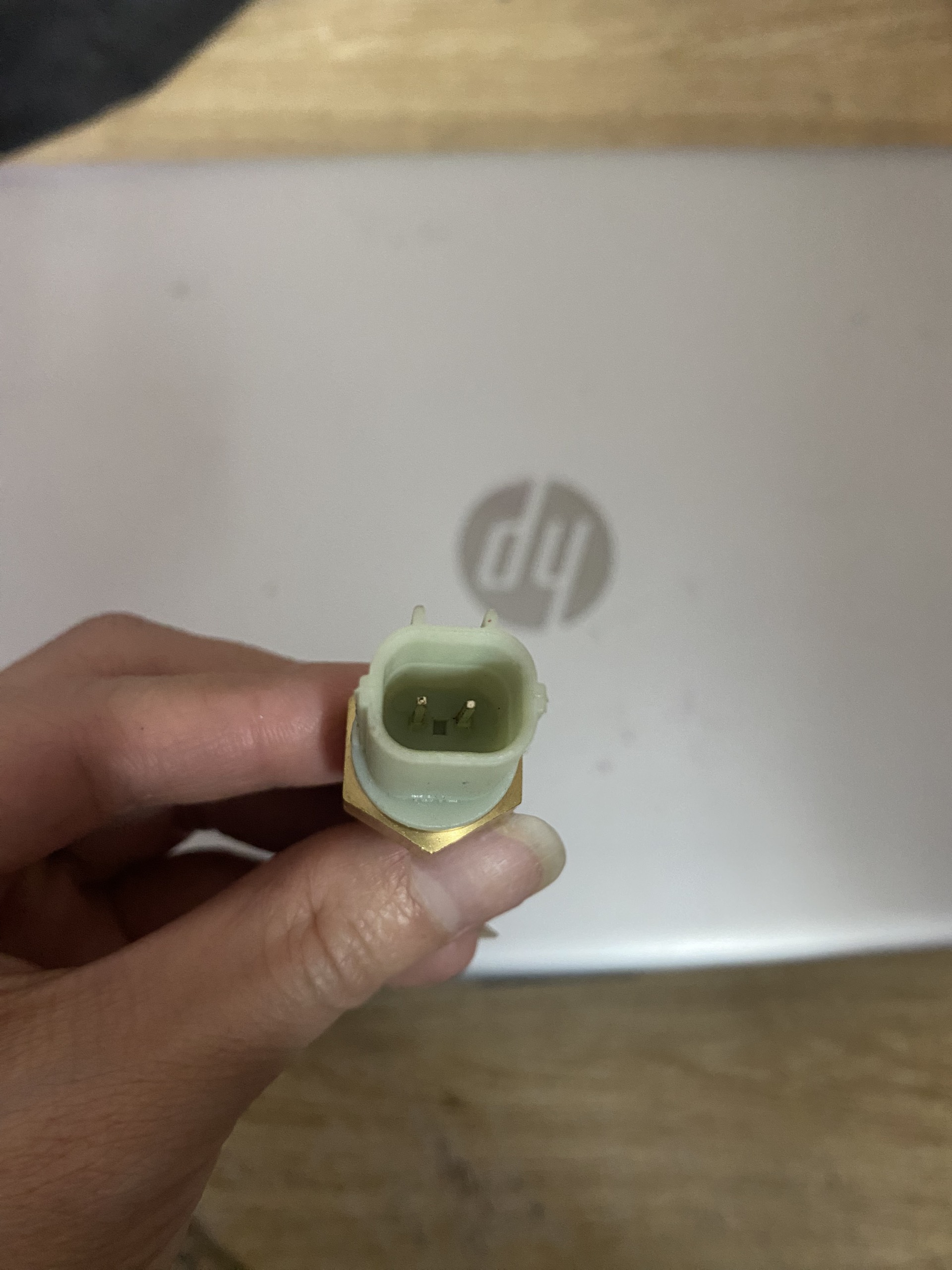 Cảm biến nhiệt độ nước xe YAMAHA