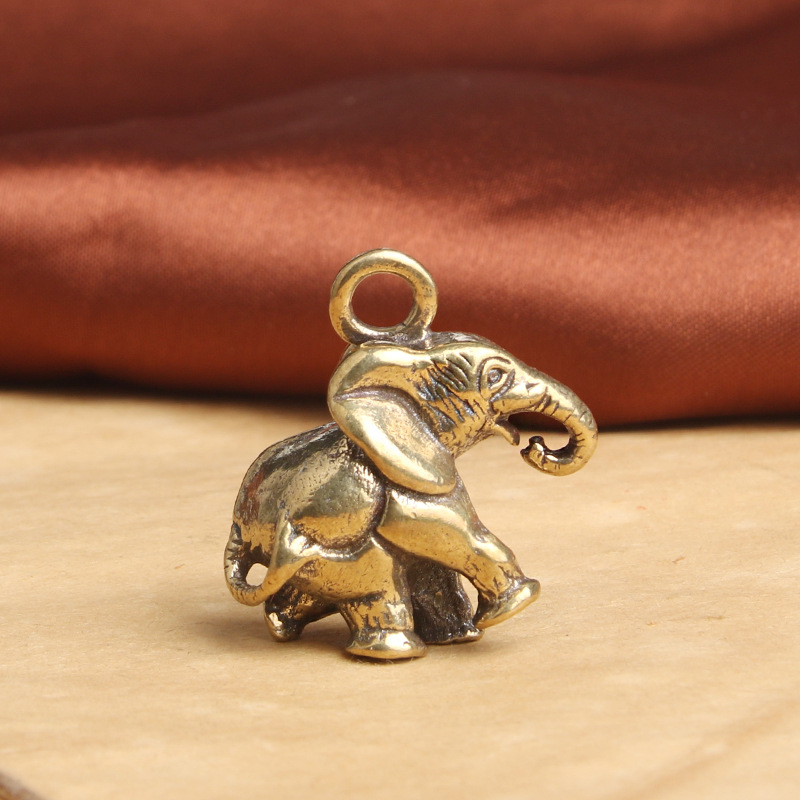 Tượng đồng thau hình chú voi - kích thước: 3.2 x 3.0cm