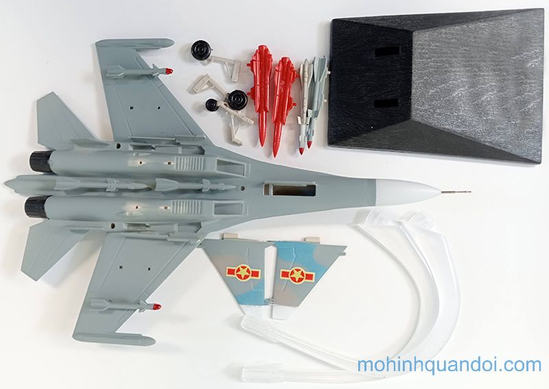 Mô Hình Máy Báy Su-30 Cờ KQVN Dài 33cm ABS