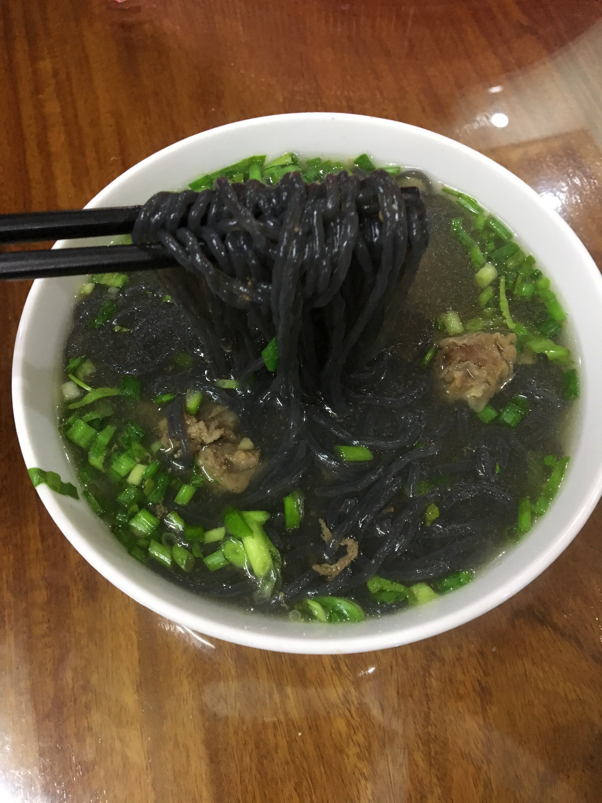 Miến dong đen của Lào