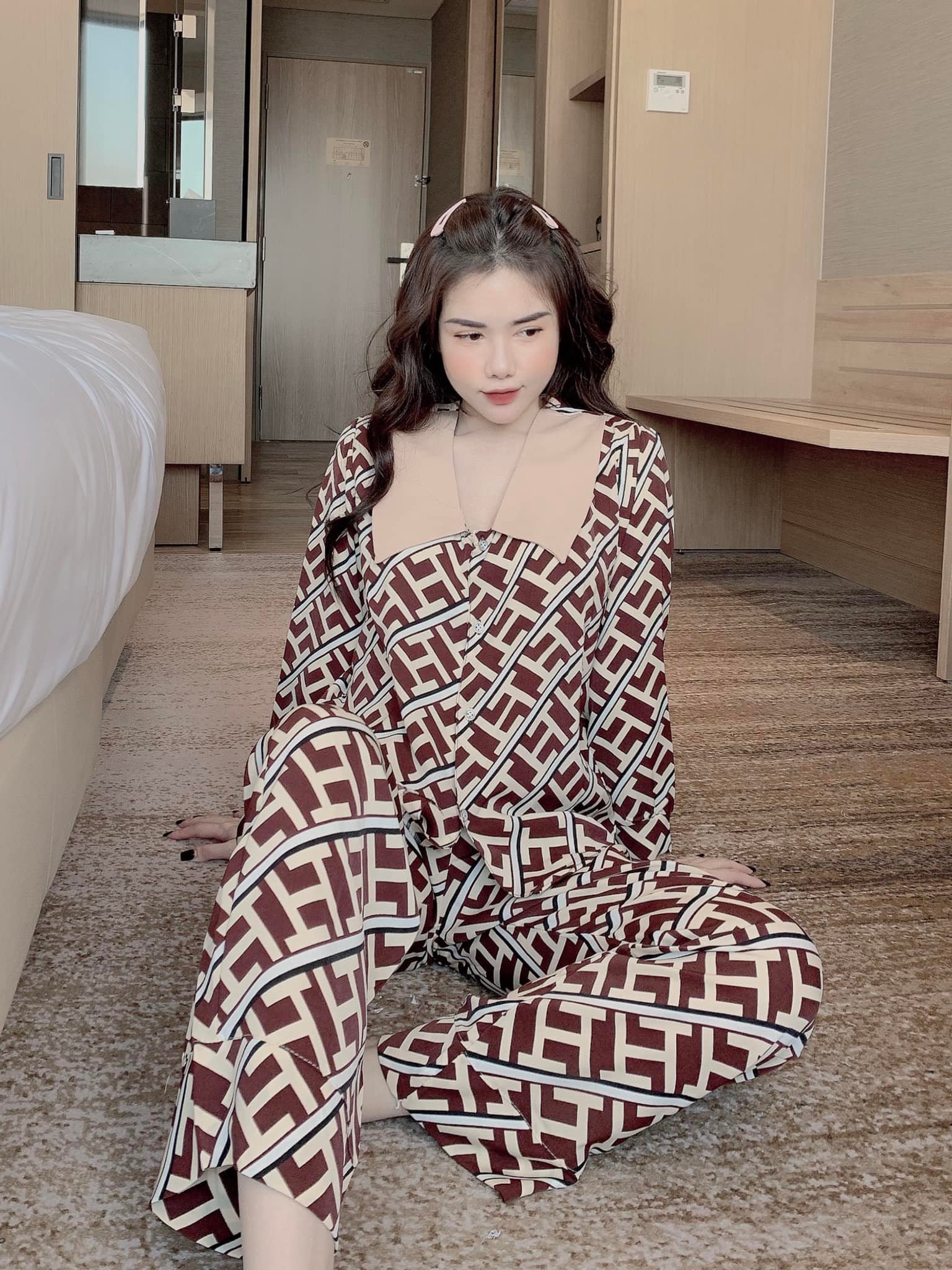 Bộ dài tay lụa Mango
