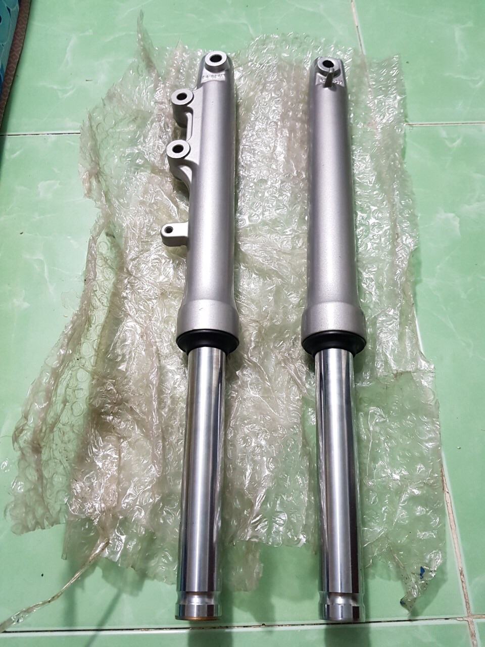 Phuộc trước Hayate zin hãng