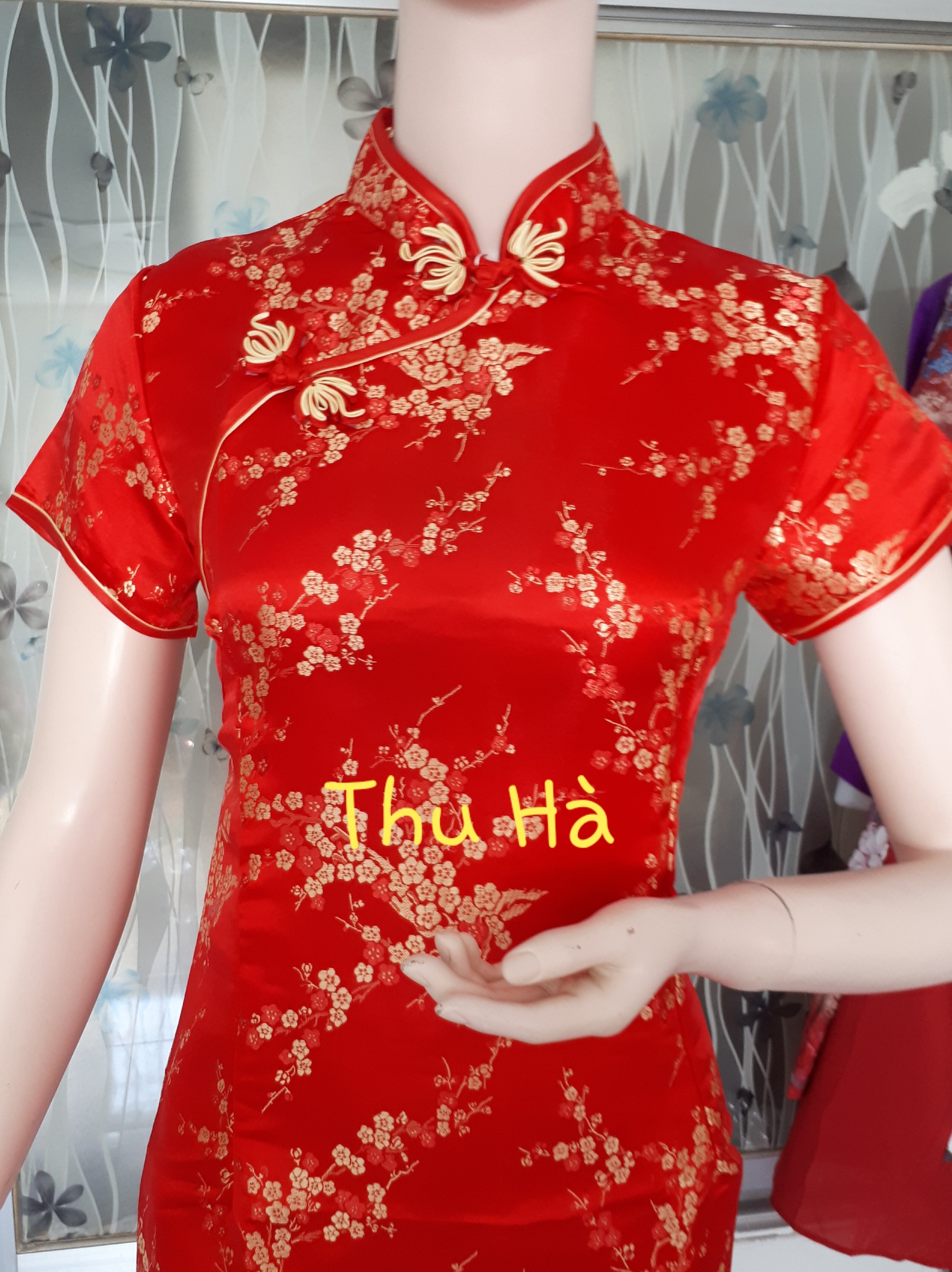 Sườn xám Dài Gấm ĐỎ tươi có hình thật