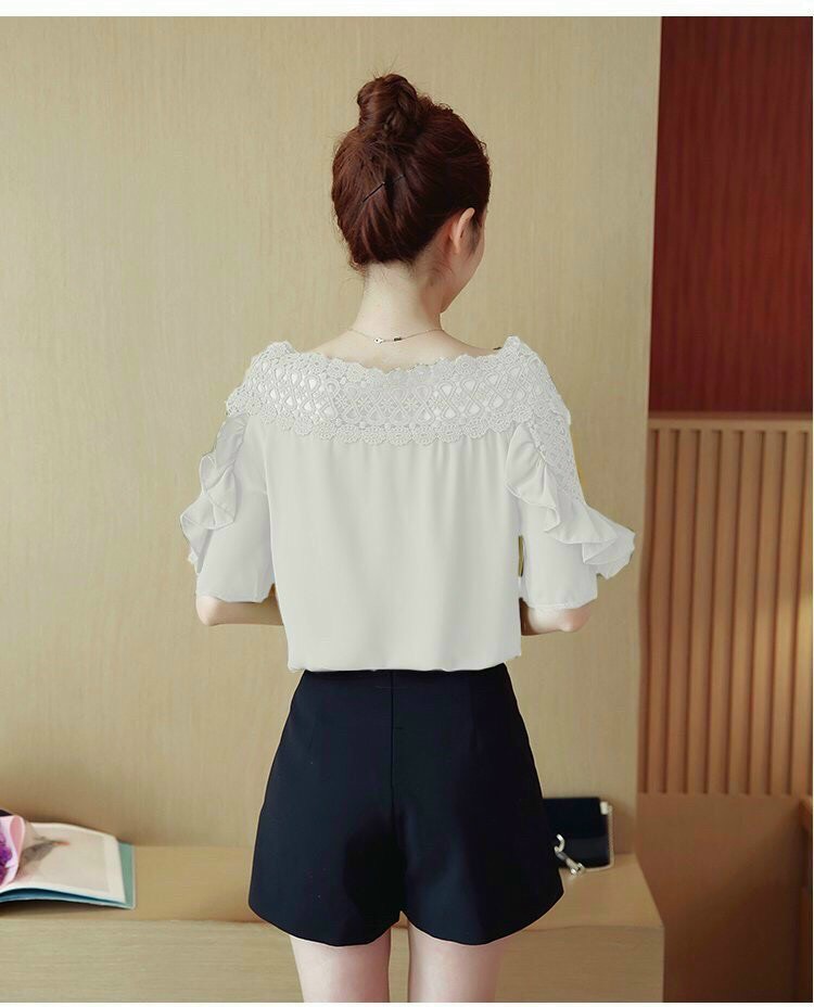 Áo kiểu nữ cổ trễ phối ren tay bèo