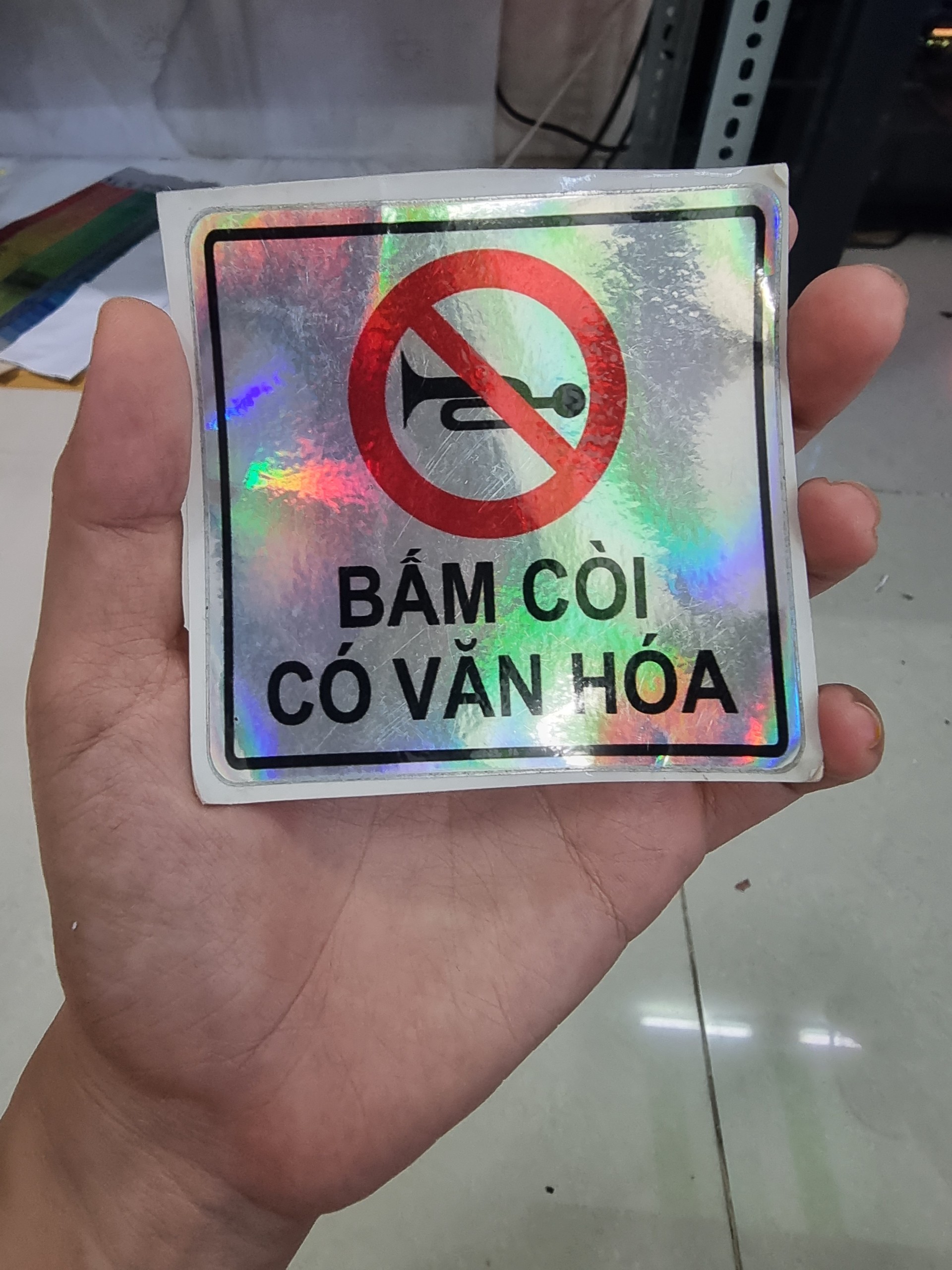 Logo cảnh báo 7 màu