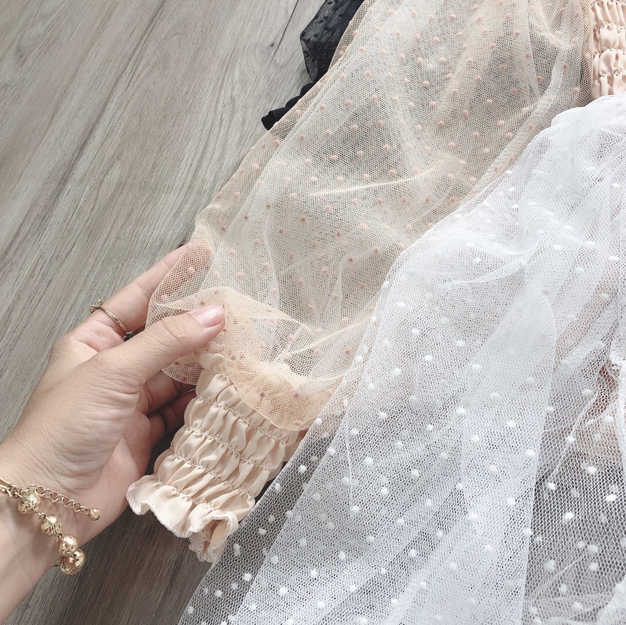 ÁO NHÚN TAY PHỐI CHẤM BI PHỤNG HOÀNG