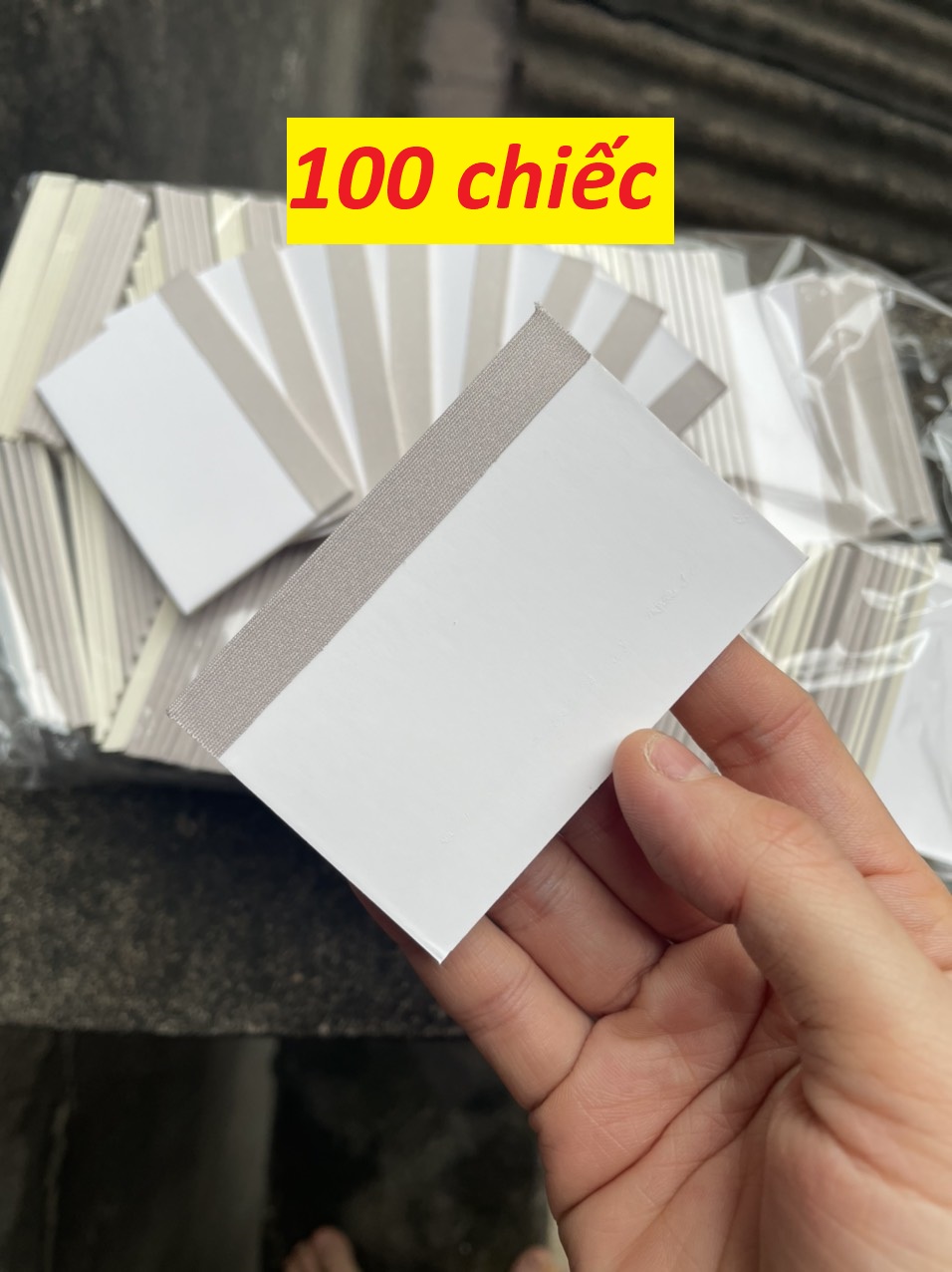 Túi 100 chiếc Thẻ gạt đẩy khí ppf skin dán điện thoại