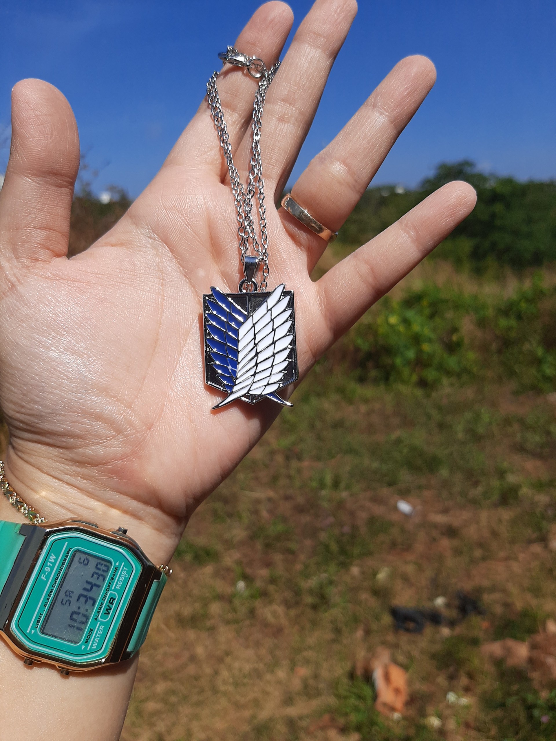 Dây chuyền Attack On Titan - AOT thường - Baystore