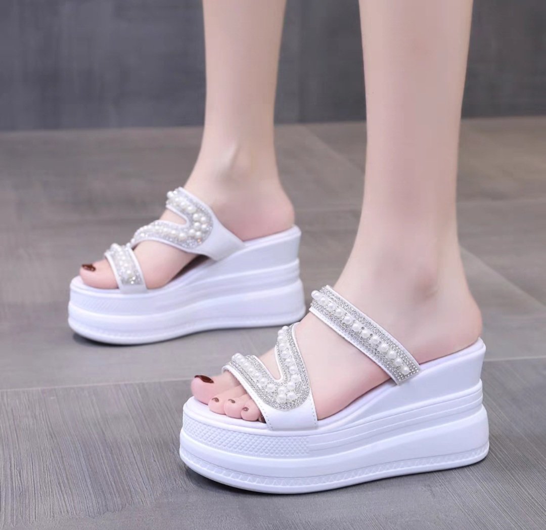 DÉP XUỒNG QUAI CHÉO NGỌC
