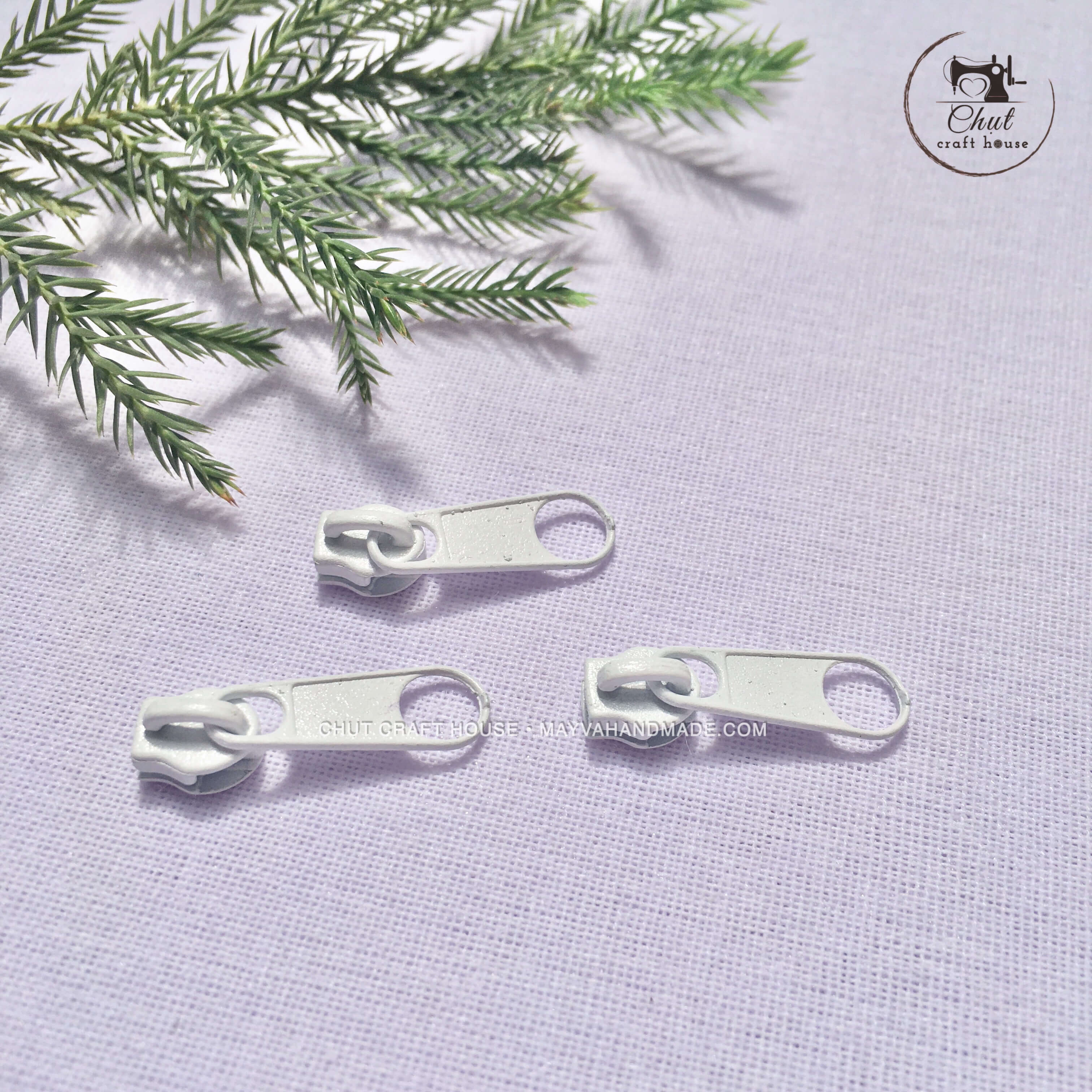 [Set 10 chiếc] Đầu khóa zip nhựa trắng số 3