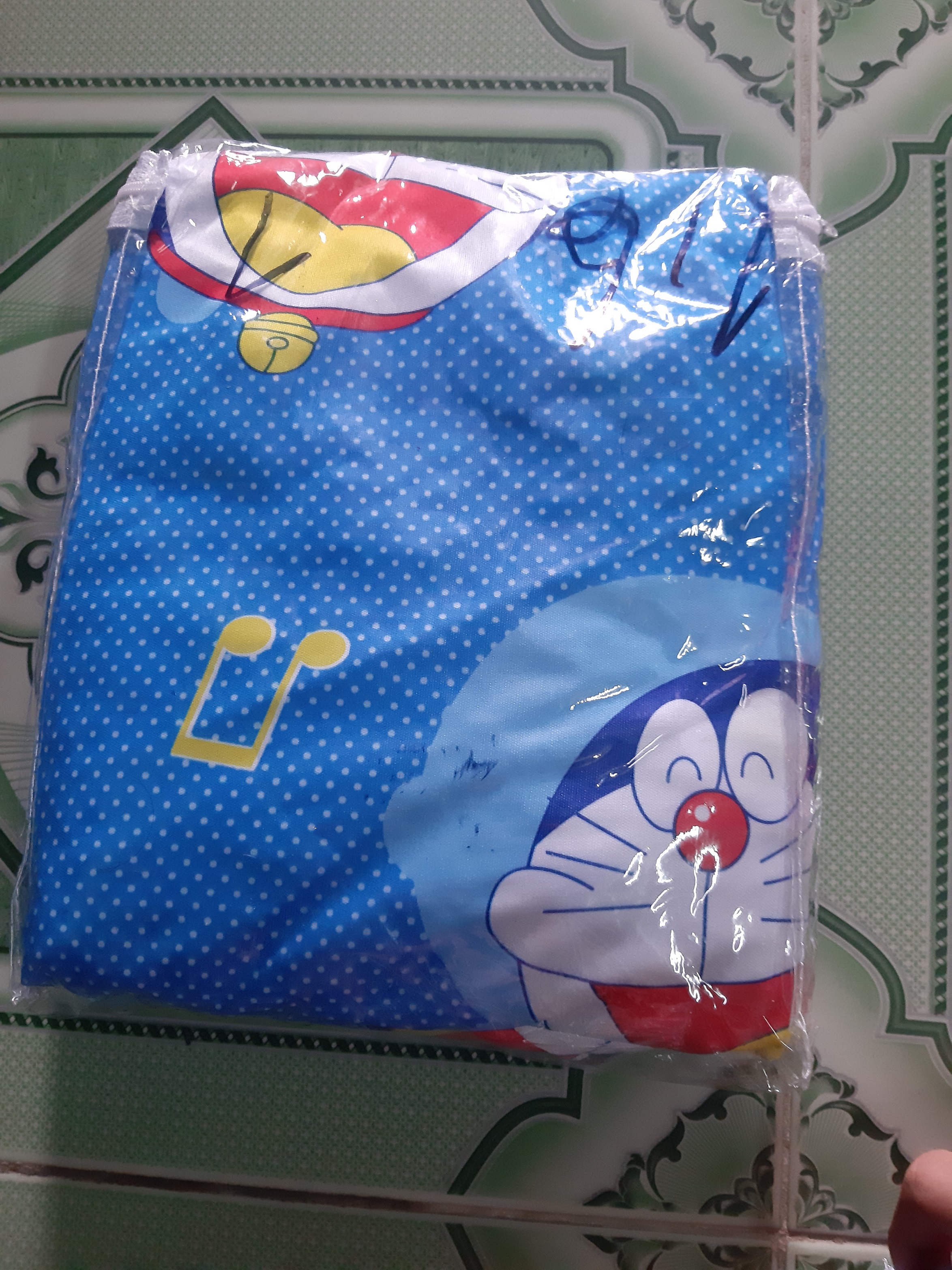 Ga trải giường nệm hình Doraemon, bông hoa