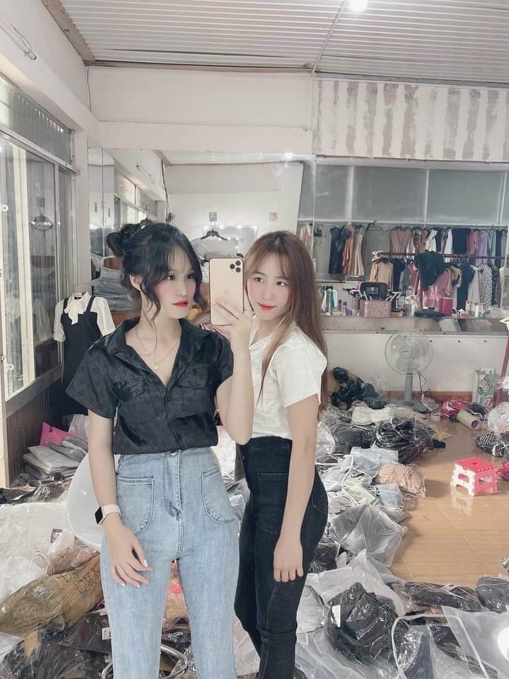 Áo sơ mi phi lụa cơ bản tay ngắn phối túi (dưới 48kg) - Ảnh thật