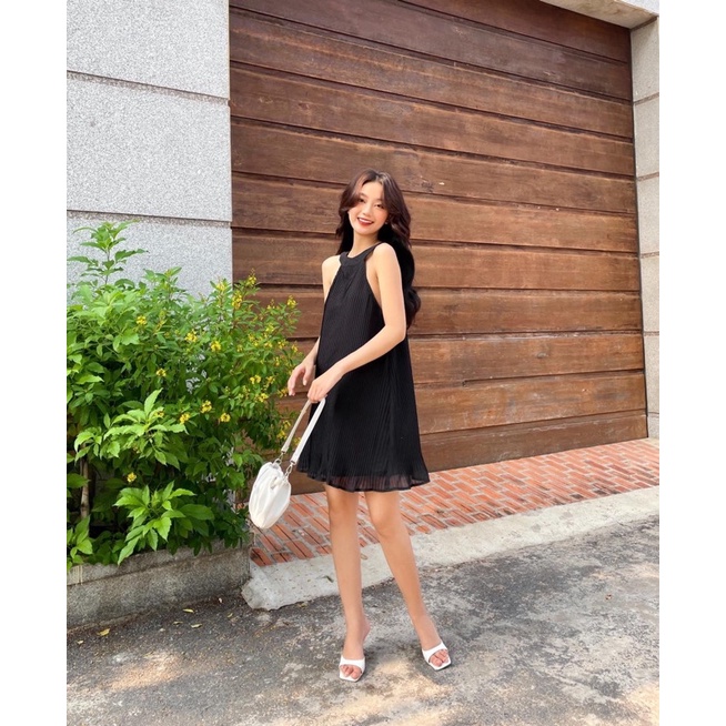 Đầm yếm dập ly " Lisa Dress" Ellyclothing