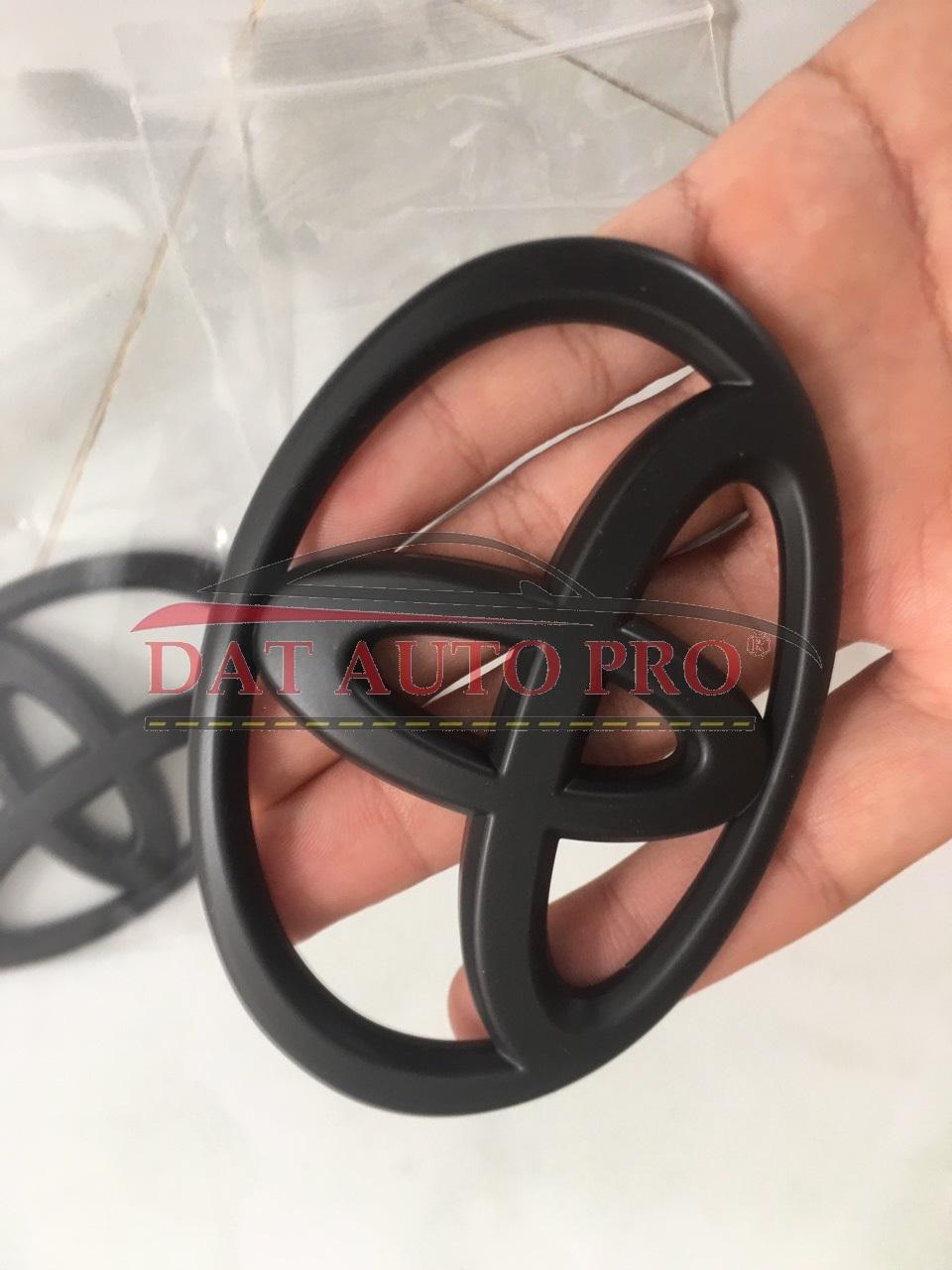 Tem 3D logo TOYOTA dùng Cho oto màu đen