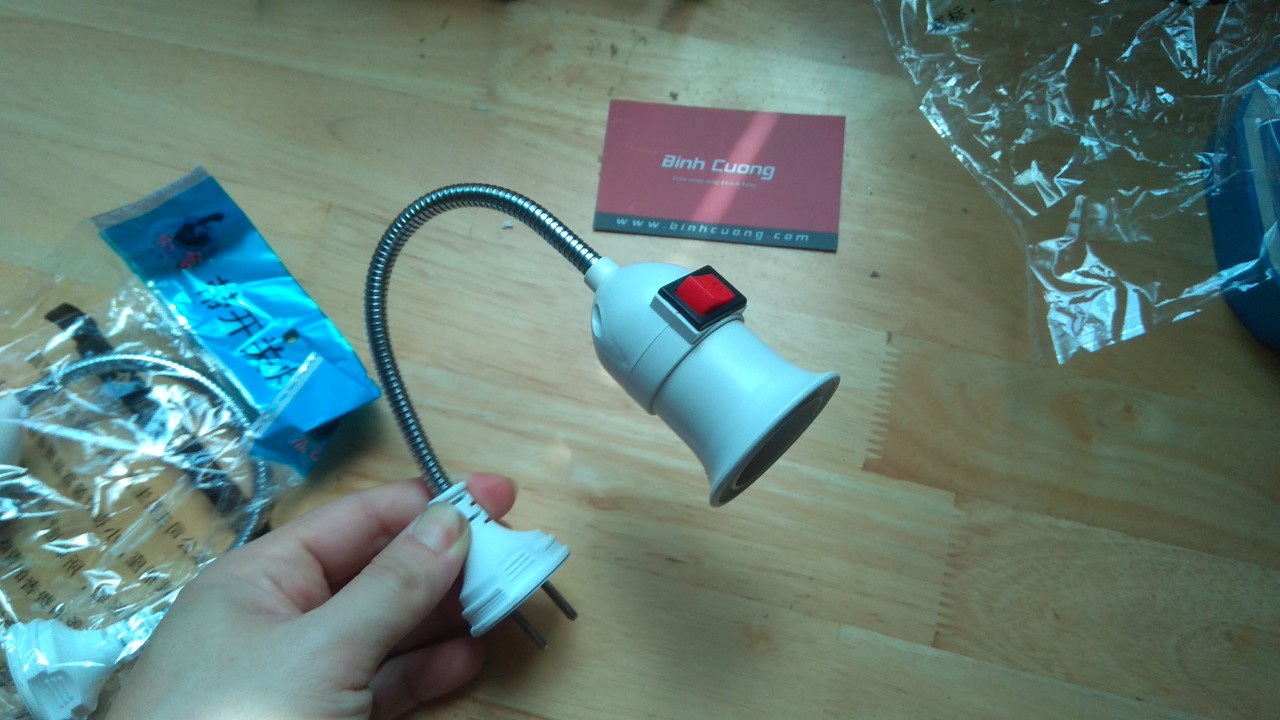 Đui đèn Đa Năng Điều Chỉnh Có Công Tắc E27
