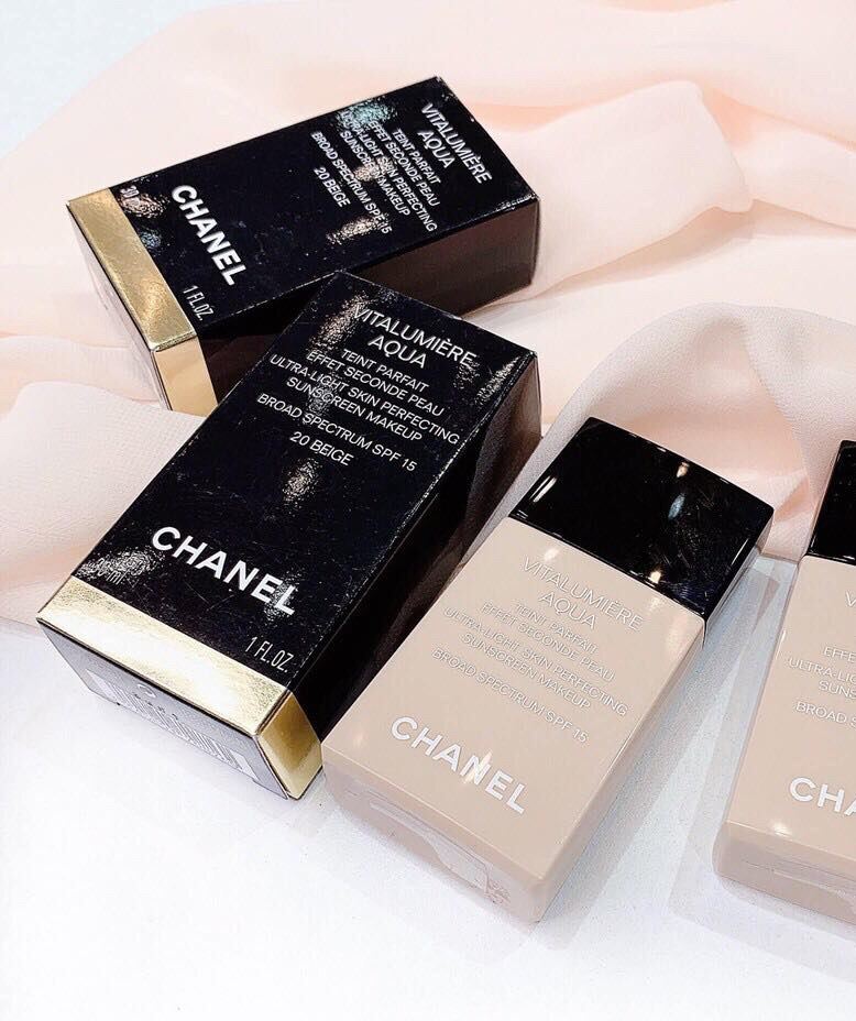 Kem Nền Chanel Vitalumiere Aqua UltraLight Skin Perfecting Makeup SPF15  30ml (20 beige) 