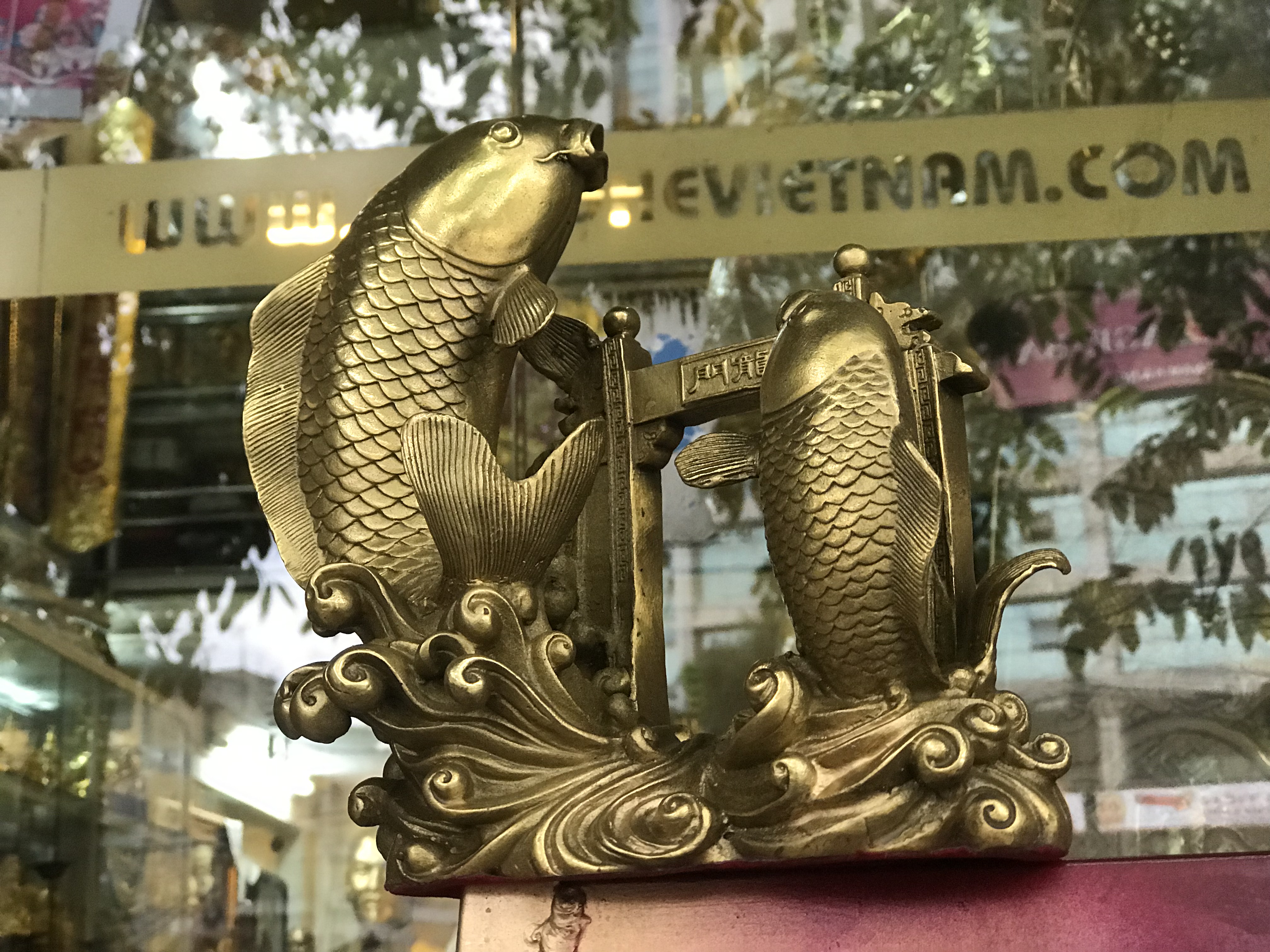 Cá chép vượt vũ môn bằng đồng 20cm