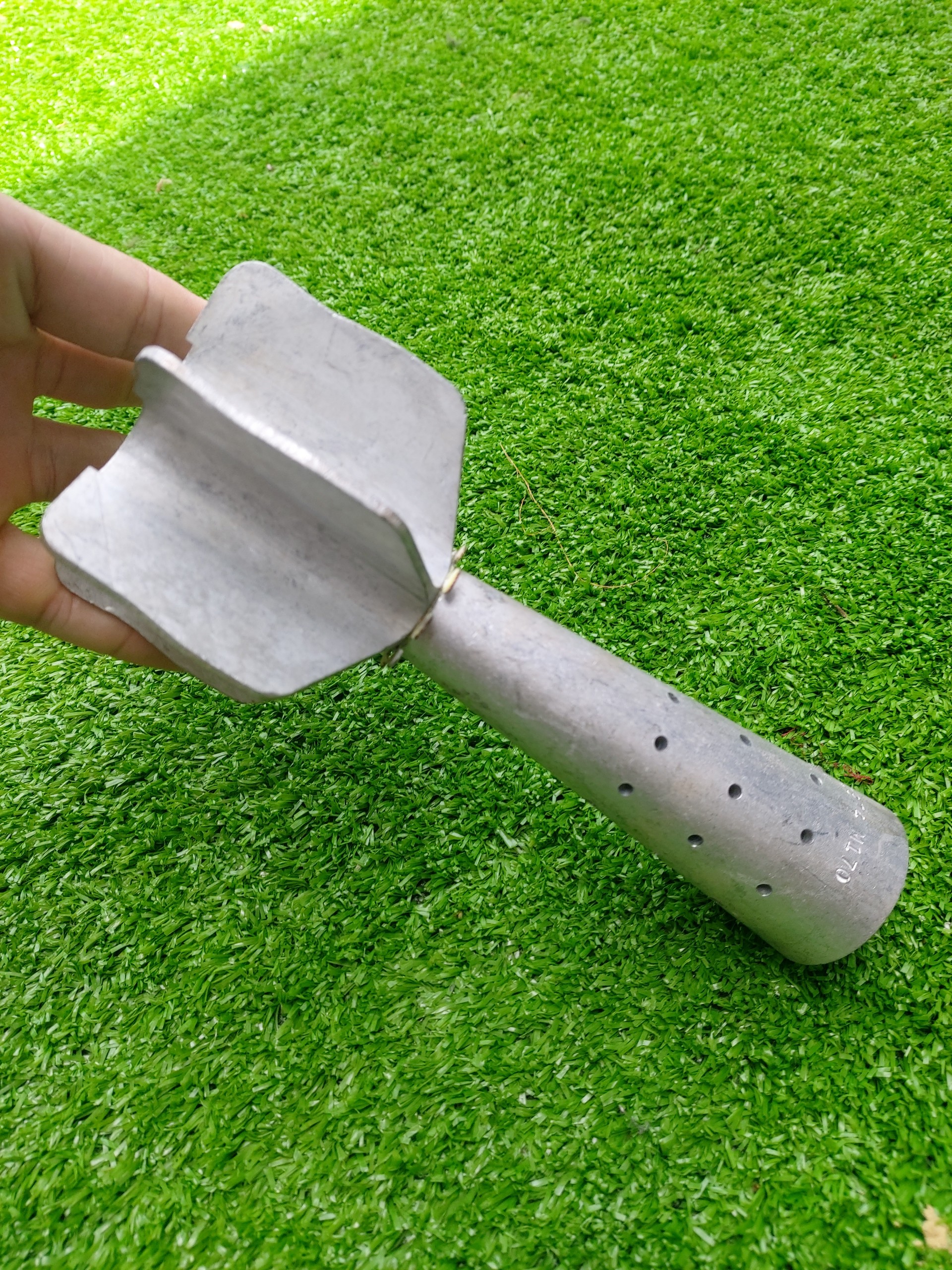 Đuôi cối 81mm US,lọ cắm hoa