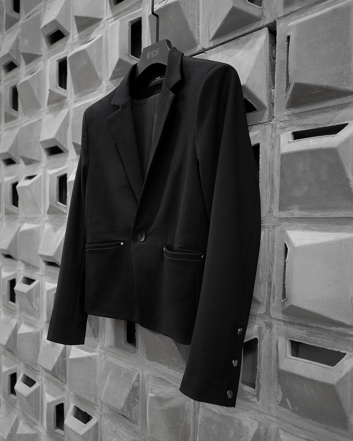 Áo Blazer Dáng Crop RICH Cropped Blazer - AK072