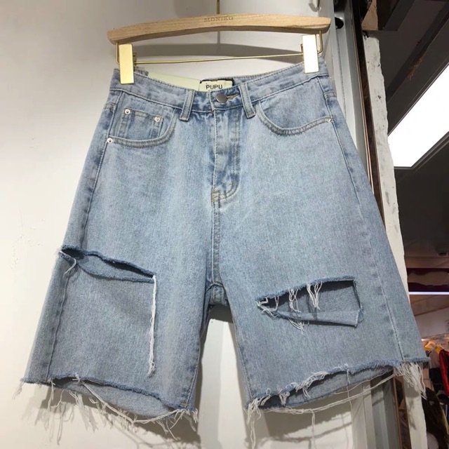 Quần jeans ngố rách cá tính, chất iệu tốt, bền màu, mang lại cảm giác thoải mái cho người mặc, cam kết sản phẩm như hinh