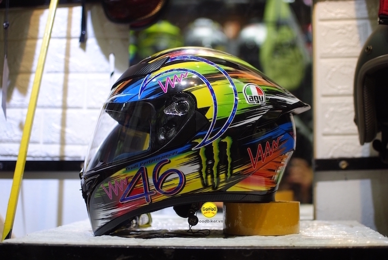 Mũ Royal M138b lên tem AGV pista 2019