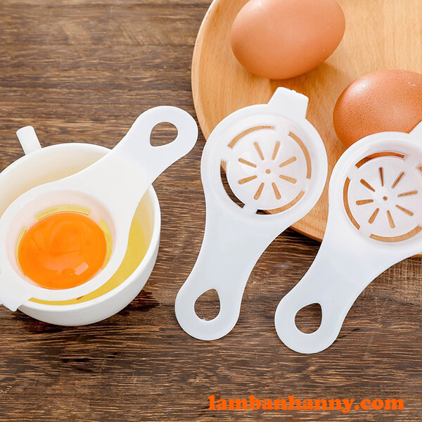 Dụng cụ tách lòng trắng lòng đỏ trứng
