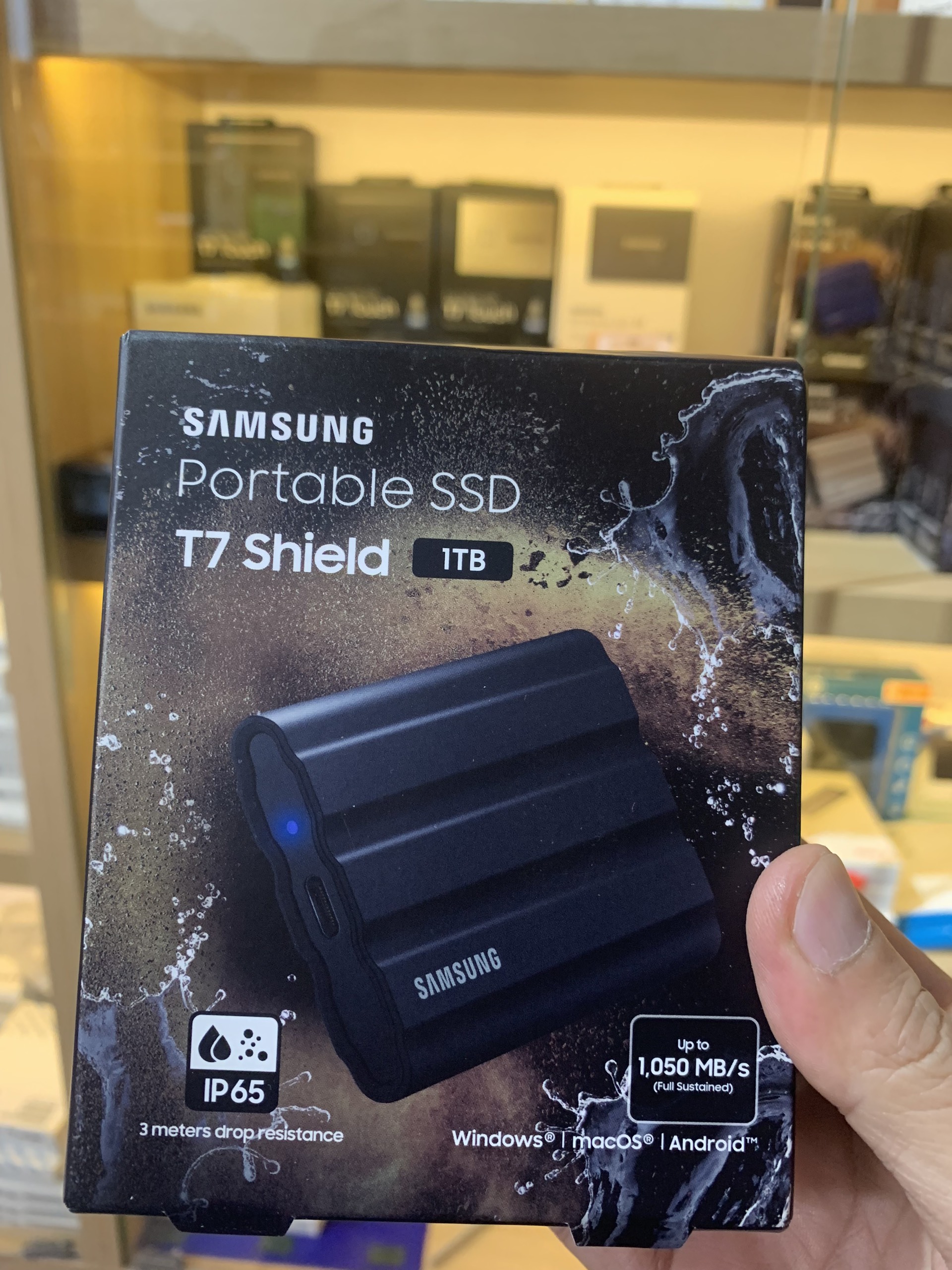 Ổ cứng di động SSD Samsung T7 Shield 1TB
